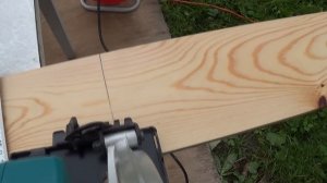 Как ровно распилить доску дисковой пилой.