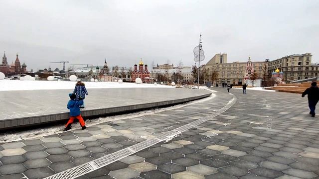 Новый Парк в 100 метрах от Красной Площади. смотреть онлайн