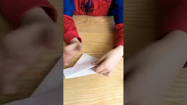 Кораблик как у Джорджи из «Оно» смотреть онлайн