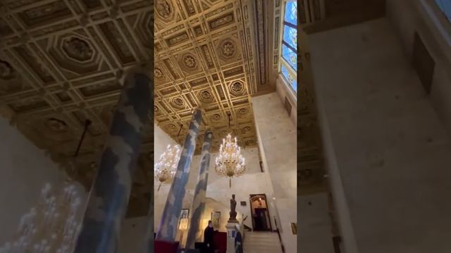 Гостиница Ленинградская на трех вокзалах в Москве смотреть онлайн