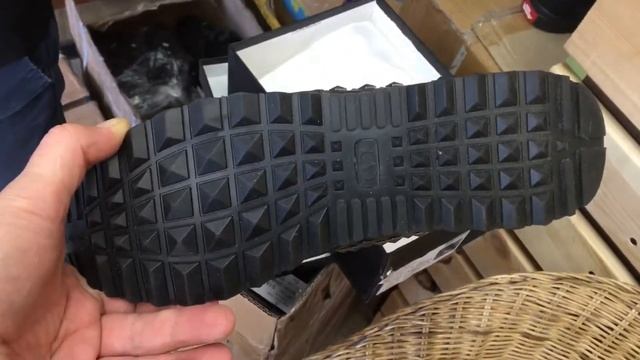 Реплика кроссовок VALENTINO оптом за 550₽ смотреть онлайн