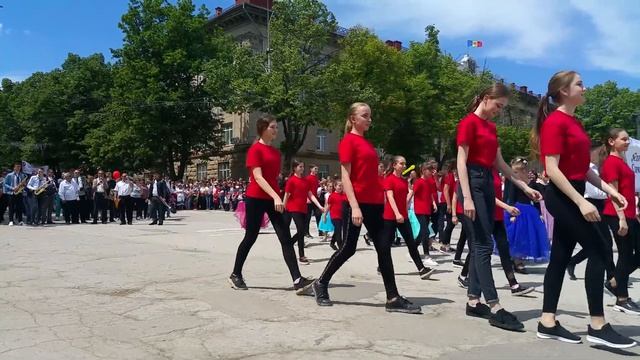 Парад ко Дню города Бельцы, Молдова - 2019 год смотреть онлайн
