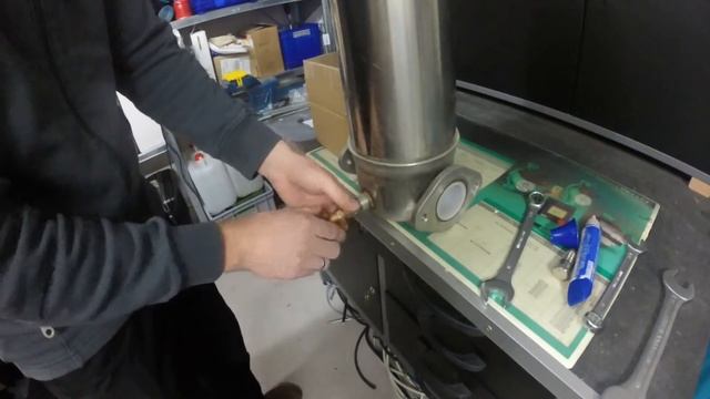 Сервисное видео: Wilo WMS Low Water Device (Устройство низкого уровня воды) смотреть онлайн