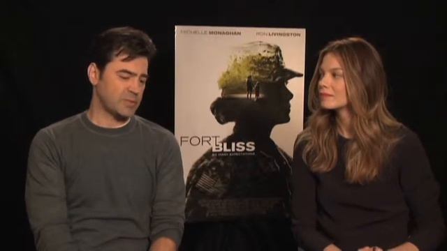 Michelle Monaghan & Ron Livingston discuss "Fort Bliss" смотреть онлайн