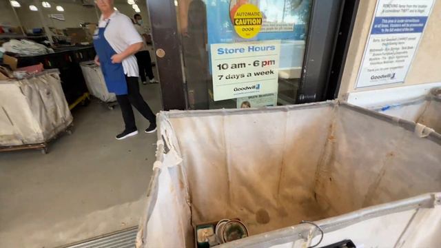 Штурмуем сэконд-хэнд в США смотреть онлайн