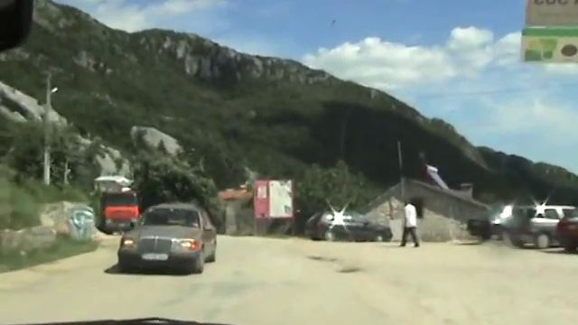 Опасная дорога в монастырь Острог смотреть онлайн