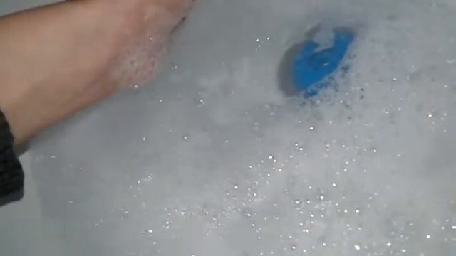 Из чего же делается пена для ванны. смотреть онлайн