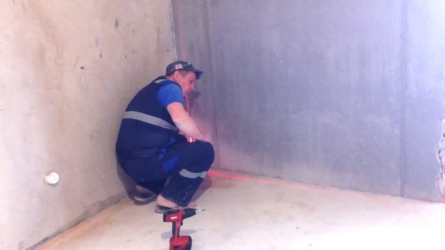 Ремонт квартир - Установка маяков, штукатурка стен смотреть онлайн