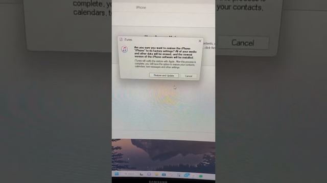 How to reset your iPhone using iTunes and a computer #itunes #passcode #phones #phonetips смотреть онлайн