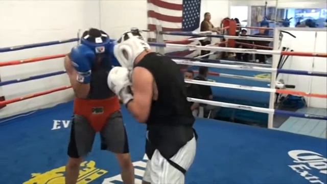 Tabatadze David vs Avsepyan Armen sparing in Goossen gym, LOS ANGELES 2010 смотреть онлайн