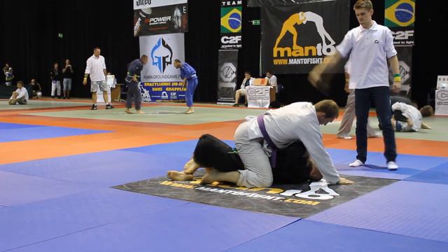 KAMIL UMIŃSKI vs KORNEL ZAPADKA 1/2 FINAŁ ELITA kat. + 94 kg смотреть онлайн