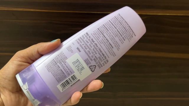 *New Launched LOREAL PARIS HYALOURON Moisture Shampoo || Is It really good for dry frizzy hair ? смотреть онлайн