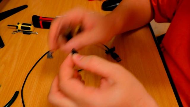 Ремонт зарядного провода USB- 30pin Samsung Galaxy Note 10.1 Tab 2 N8000 N8010 смотреть онлайн