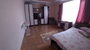 Двухкомнатный дом с двором в старом городе