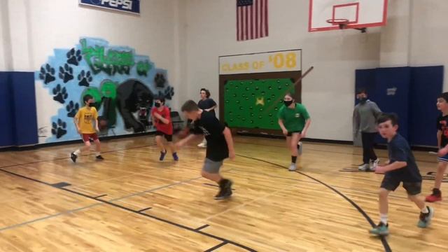 How to Play Smarter Basketball - Back door cuts смотреть онлайн