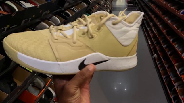 Nike Outlet Clearance at the Loop, I finally "Got'Em"!! смотреть онлайн