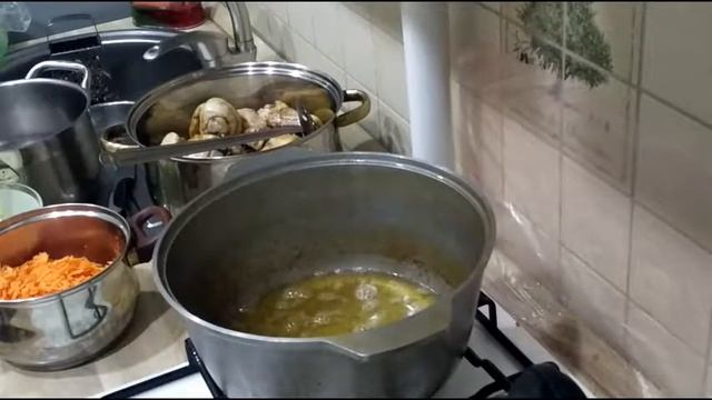 Курица тушеная (деревенская в казане) смотреть онлайн