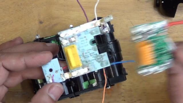How to Repair faulty Makita Battery. смотреть онлайн