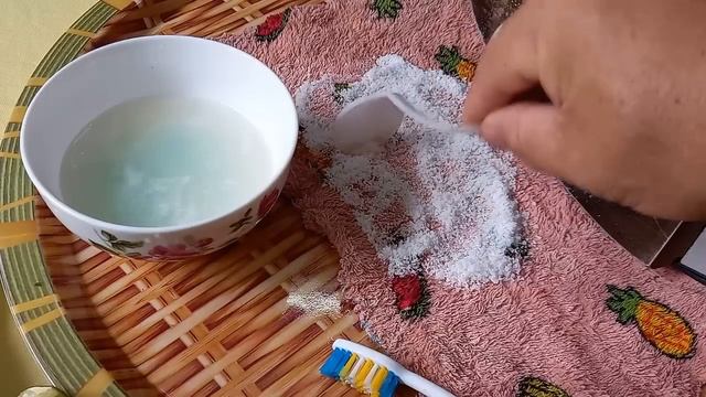 cách làm sạch bàn ủi bị cháy đen mặt bàn ủi cực kỳ dễ dàng ! смотреть онлайн