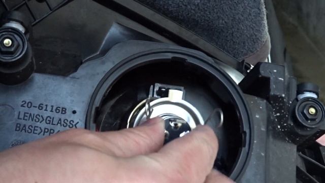 Anleitung: Ford Fiesta Mk5 (JAS/JBS, 99-02) Scheinwerfer tauschen / Birne wechseln, Einbau & Ausbau смотреть онлайн