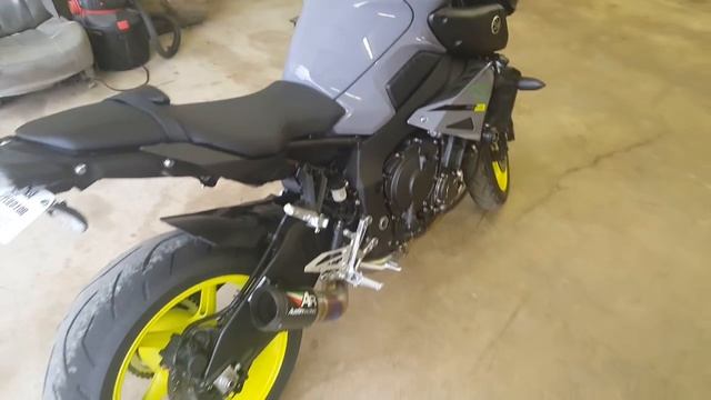 2017 FZ10 with austin racing exhaust смотреть онлайн