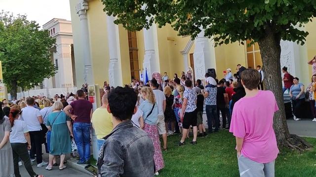 ВДНХ, павильон Молдовы. Песни и пляски возле павильона Молдовы. смотреть онлайн