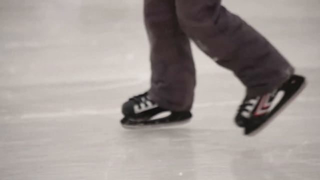 Акция "Объединяя сердца" на катке. смотреть онлайн