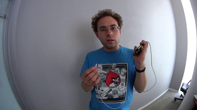 Как правильно сворачивать кабели от Macbook и iPhone смотреть онлайн