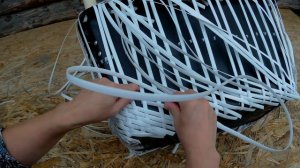 Interesting coffee table. Интересный журнальный столик из ротанга.