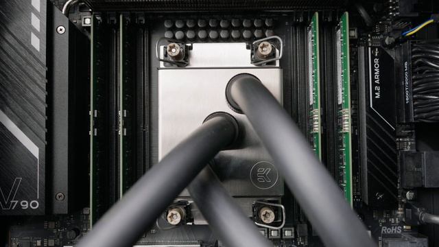 £13000 Worth of CPUs Tested! | Overclocking & Benchmarking Intel Xeon Sapphire Rapids смотреть онлайн
