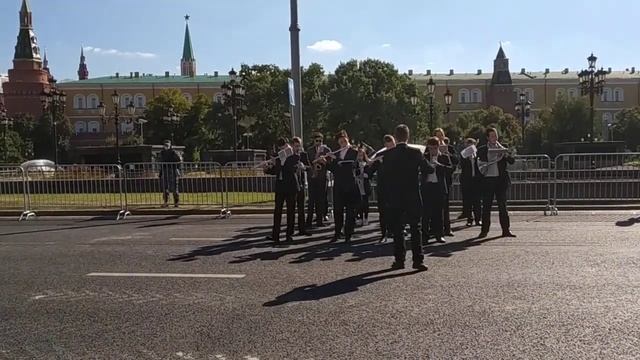 Соловьев-Седой, "Пора в путь дорогу" смотреть онлайн