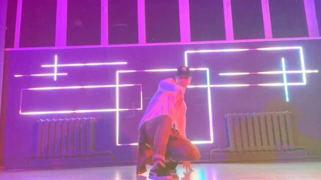 Shuffle dance от Макса Макарова, студия танцев ЭНЕР Ногинск смотреть онлайн
