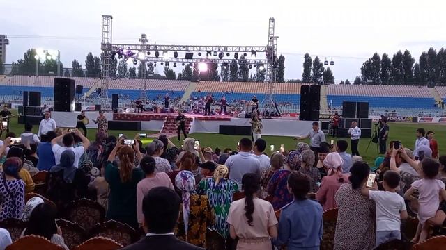 Yulduz Usmonova va Malik- nola kunam #tojikiston#khujand#yulduz#usmonova#uzb#uzbekiston#devashtich смотреть онлайн