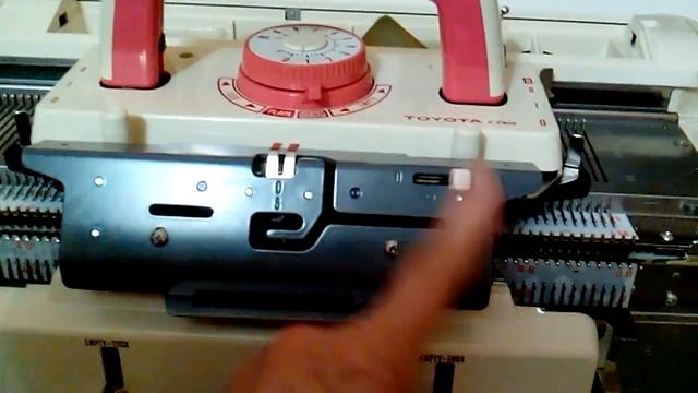 Двухфонтурный жаккард на Тойоте 858/506, /моя ошибка в процессе показа/. смотреть онлайн