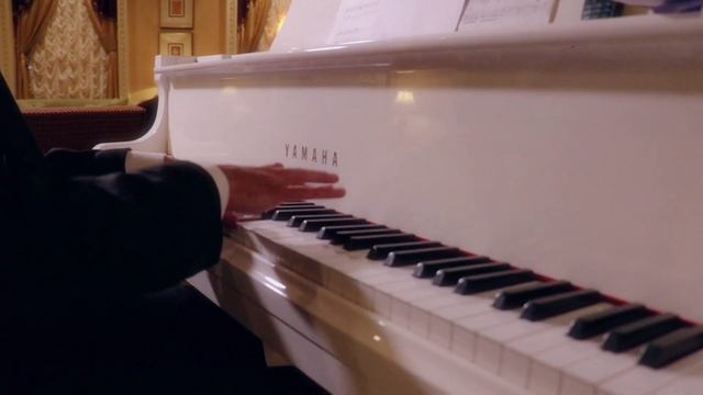 Живая музыка. Игра на пианино смотреть онлайн