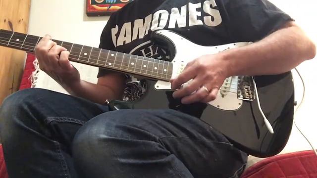 Fernandes LE-1 Strat Guitar Made in Japan 1990’s смотреть онлайн