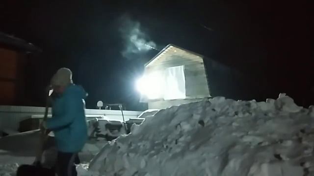 Пирожки с капустой и яйцом.Уборка снега. смотреть онлайн
