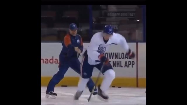 Коннор Макдэвид   - скоростно-силовая подготовка