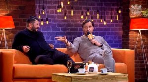 Александр Ревва рассказывает анекдот про одну вставную челюсть на двоих!)))