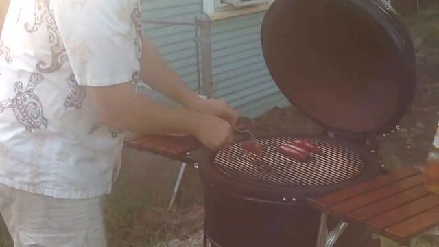 Backyard Barbecues and Brew-ha-has смотреть онлайн