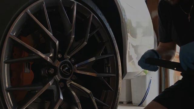 LEXUS GSF CARBON FIBER MUD GUARD INSTALL смотреть онлайн