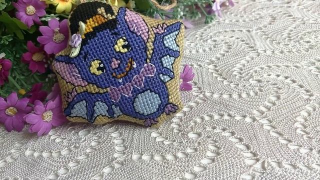 Набор интерьерных игрушек Happy Halloween. Из мозаики - в крестики. Интересные факты о Хеллоуине смотреть онлайн