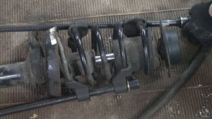 ЗАМЕНА ОПОР ПЕРЕДНИХ СТОЕК ДЭУ НЕКСИЯ.