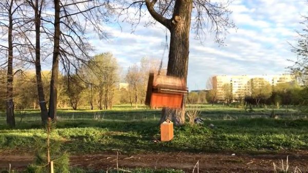 Что будет если СКИНУТЬ ПИАНИНО С БОЛЬШОЙ ВЫСОТЫ?