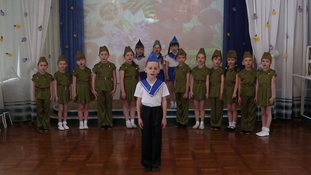 "Ты не бойся мама", исполняет вокальная группа "Золотые ключики" смотреть онлайн