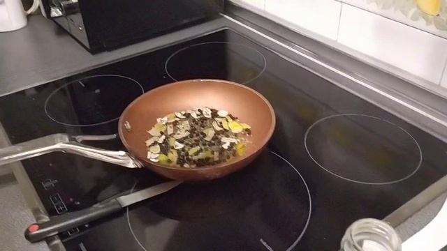 Рецепт приправа для мясных, куриных и рыбных блюд.