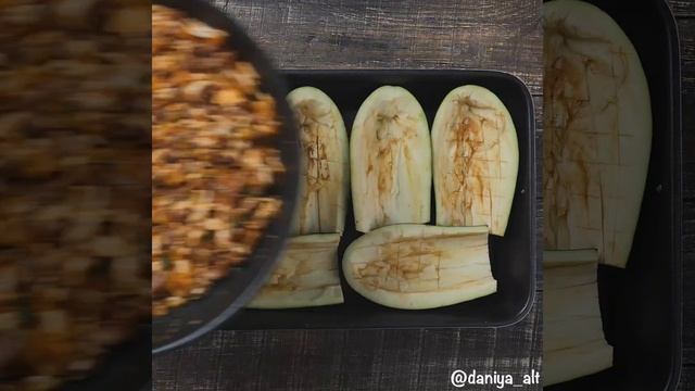 Рецепт фаршированных баклажанов | Баклажаны с мясом смотреть онлайн