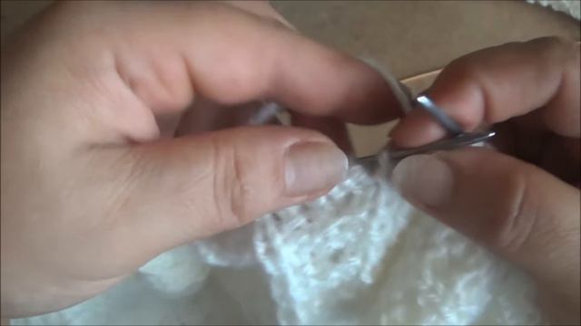Белый костюмчик для новорожденного. Knitted Suit For Newborn Baby