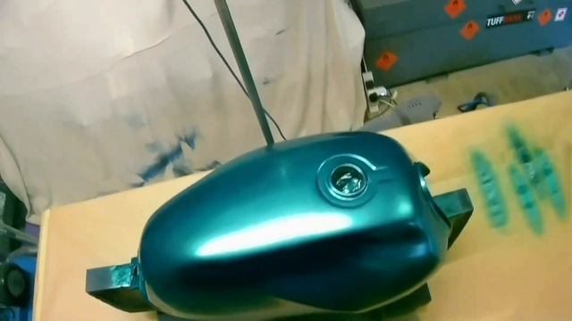 Sagola 4600 Aqua Xtreme V DV1 Base Devilbiss Spray Guns Basecoat On Motorcycle Tank смотреть онлайн