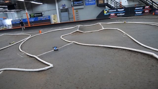 IT BRoKe! TLR 22x-4 4wd 1/10th Scale Buggy Running at OCRC - First Run смотреть онлайн